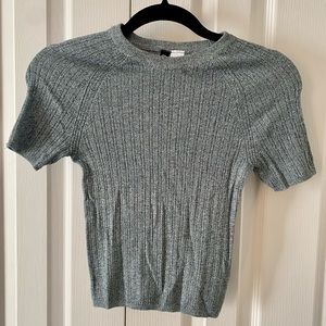 H&M Short Sleeved Sweater Top